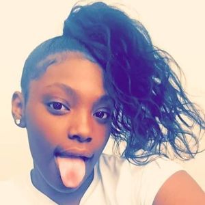 Meet your Posher, Gloria